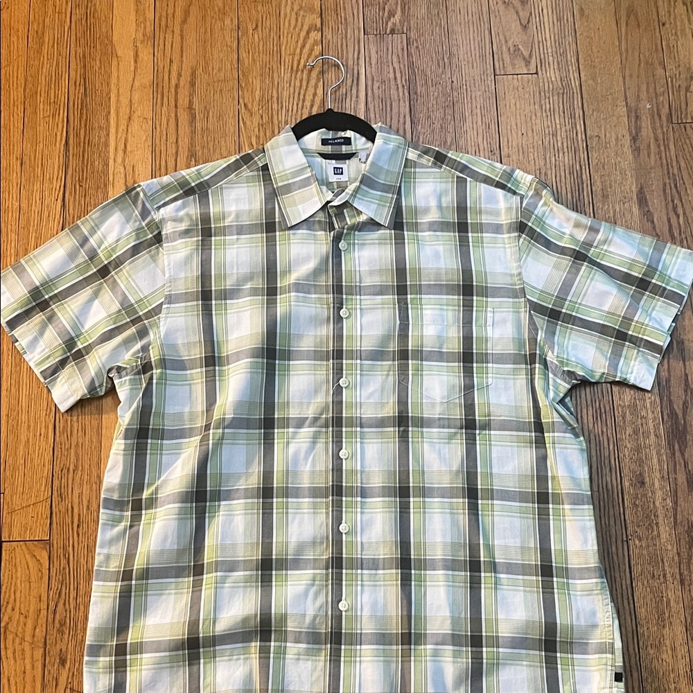 GAP Green Plaid Casual Button Down Shirt